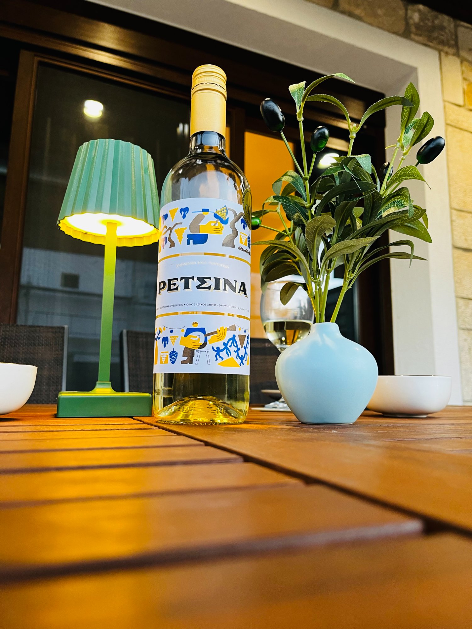 Outdoor dining terrace